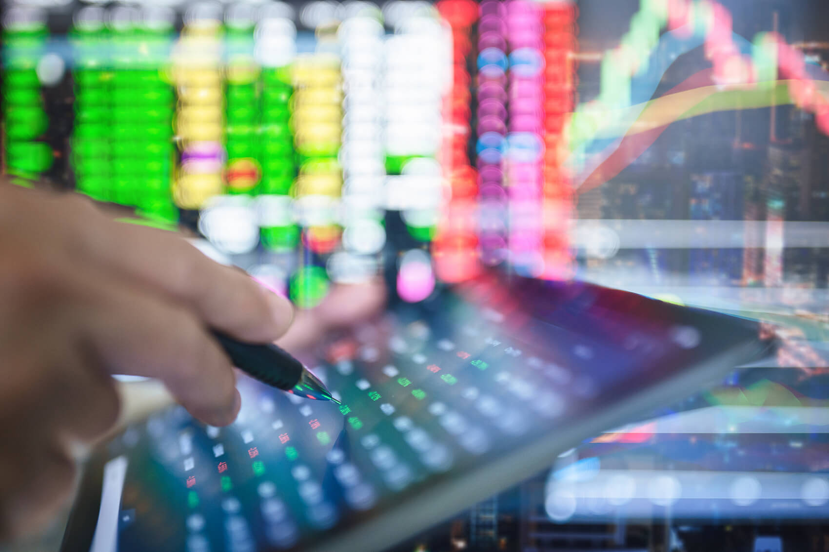 株式市場の動向を分析する方法：テクニカル分析とファンダメンタル分析